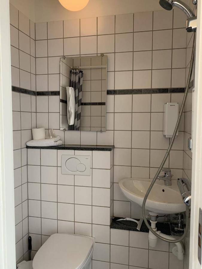 リーベ Den Gamle Arrest Bed & Breakfast エクステリア 写真